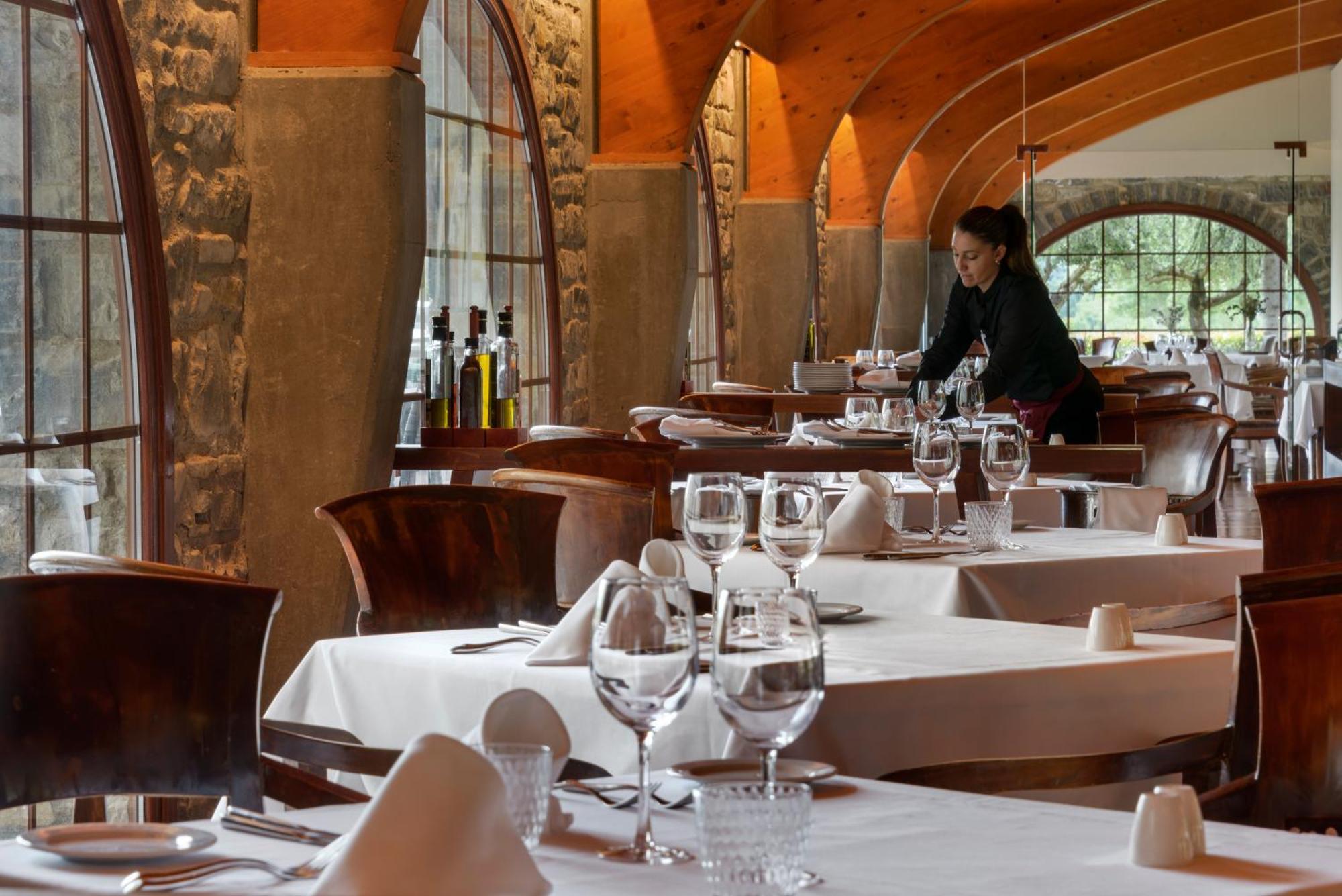 Hotel & Spa Monasterio De Boltana Luaran gambar Restaurant in the hotel