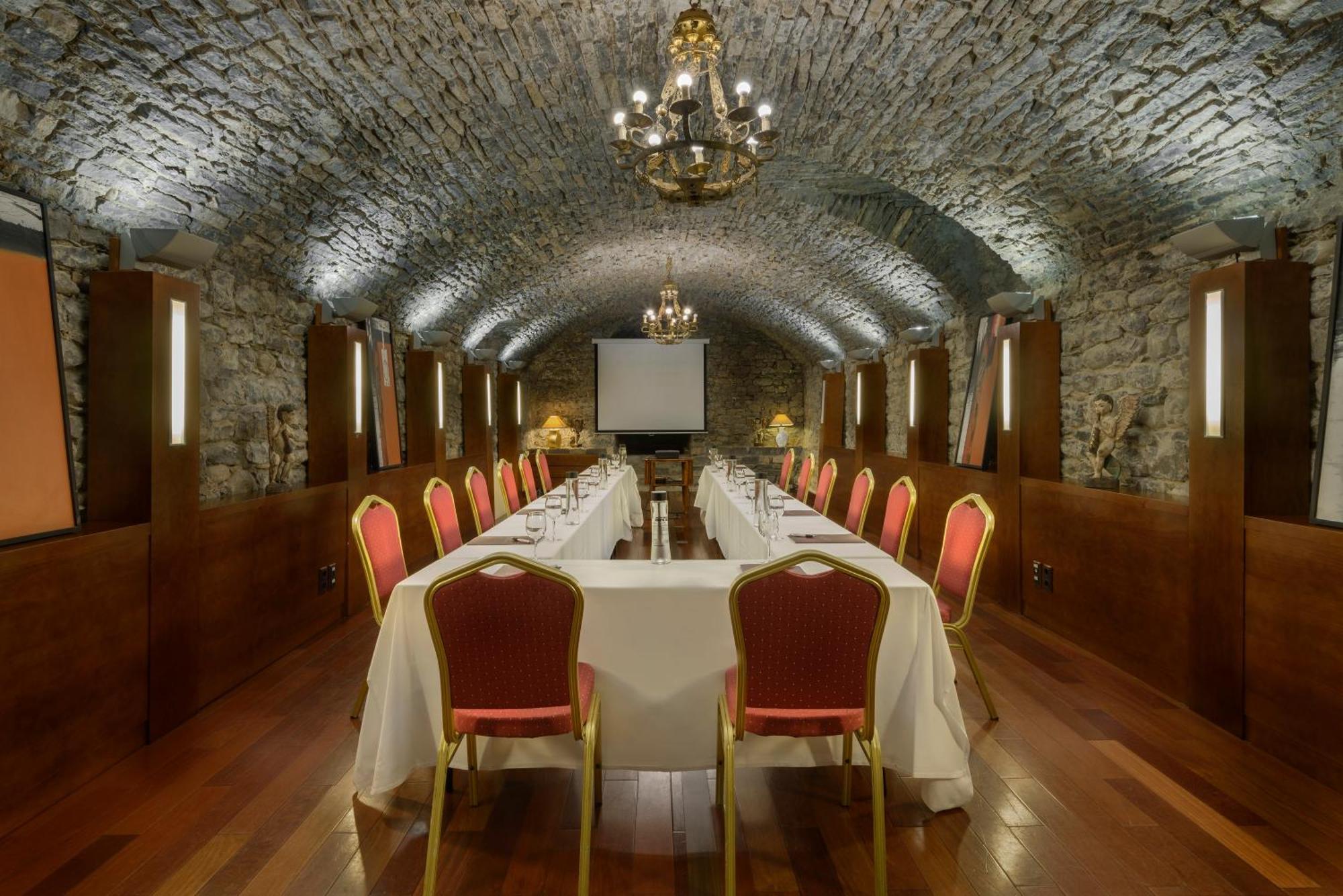 Hotel & Spa Monasterio De Boltana Luaran gambar The Wine Room