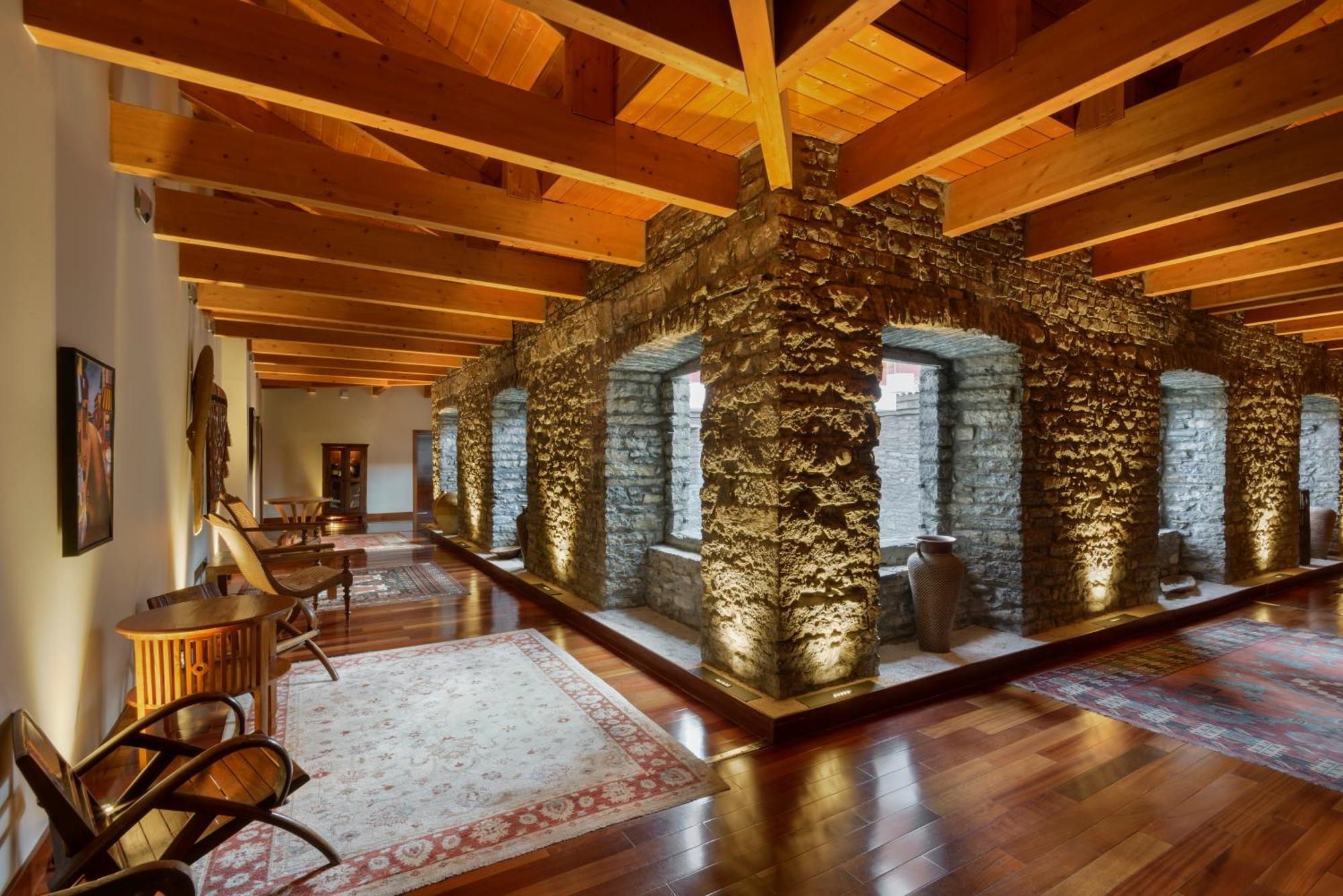 Hotel & Spa Monasterio De Boltana Luaran gambar Interior of the hotel