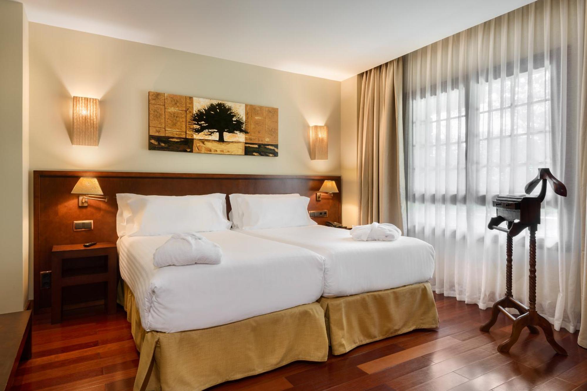 Hotel & Spa Monasterio De Boltana Luaran gambar A room at the hotel