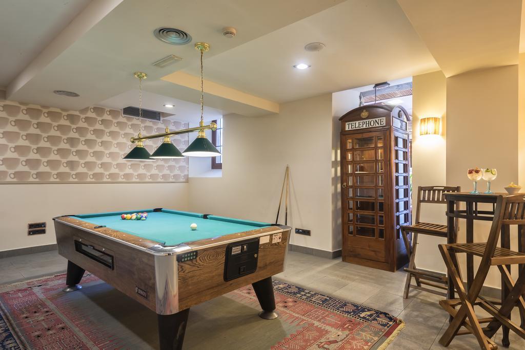Hotel & Spa Monasterio De Boltana Luaran gambar The games room